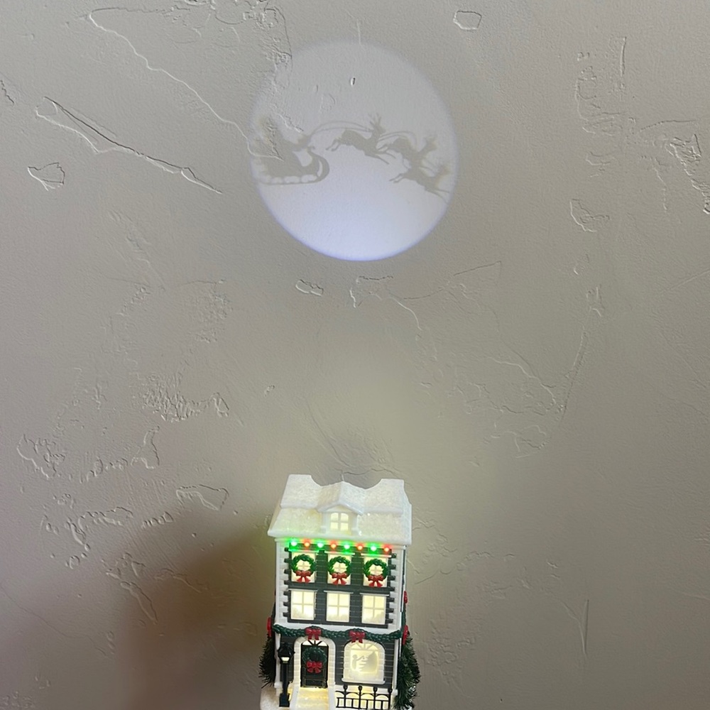 Bath and Body projection wall flower plug in